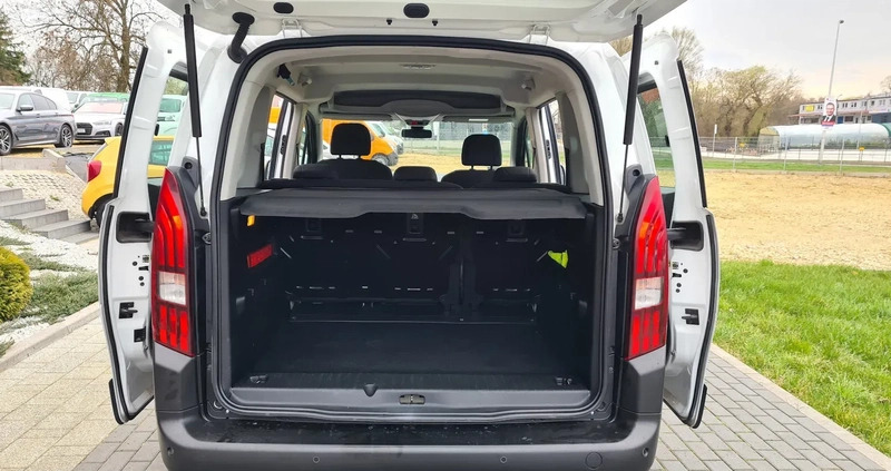 Peugeot Rifter cena 58900 przebieg: 147000, rok produkcji 2019 z Częstochowa małe 277